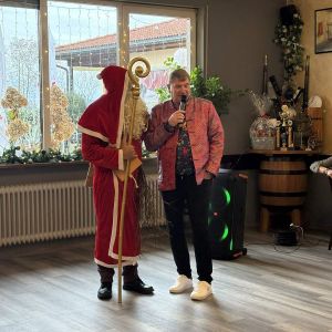 Weihnachtsfeier 2025 08